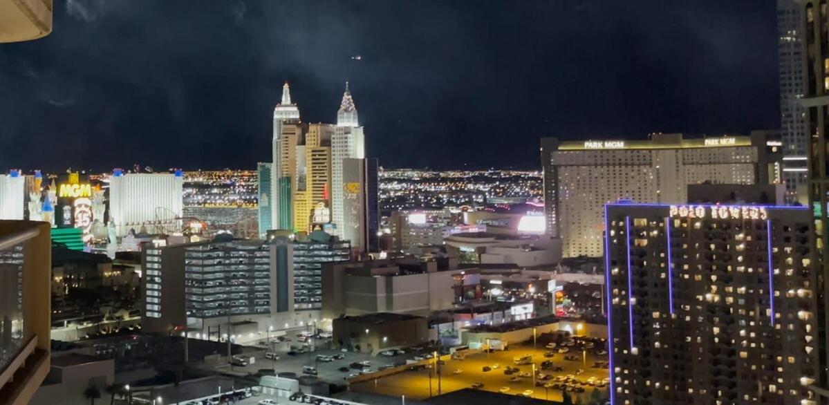 Mgm Signature-25-805 Balcony Strip Sphere F1 Views Las Vegas Bagian luar foto